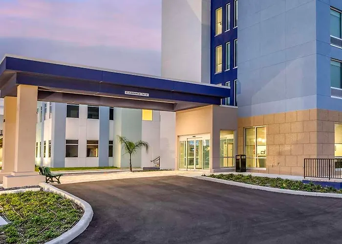 Comfort Inn & Suites New Port Richey Downtown District